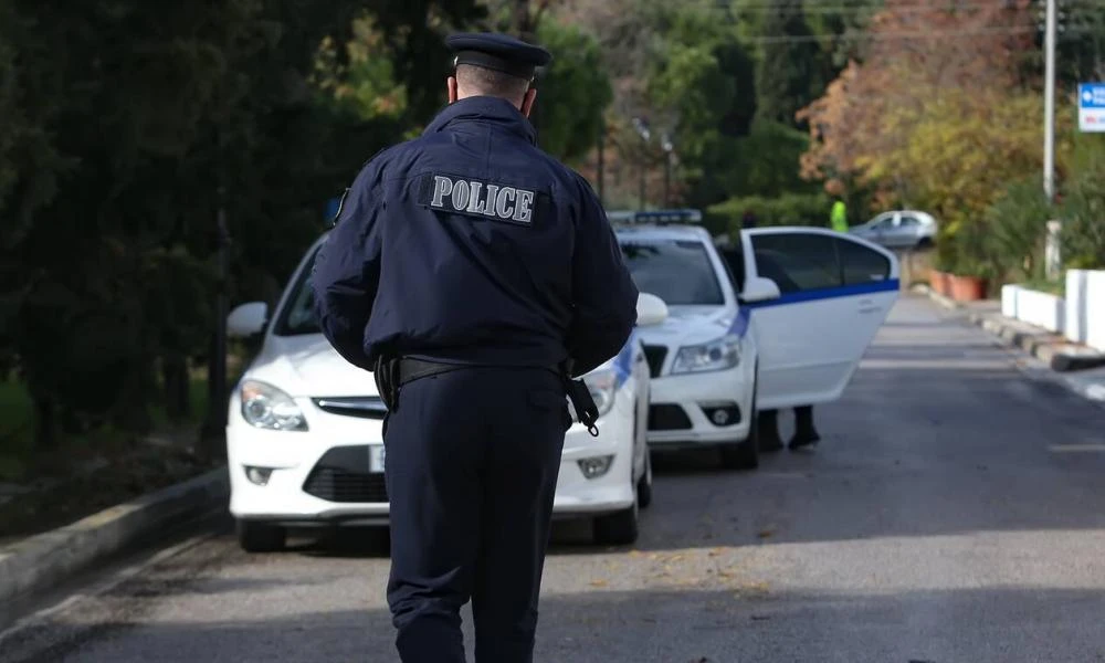 Εύβοια: Απίστευτο περιστατικό! Μπουνιές και κλωτσιές για ένα...τραπέζι